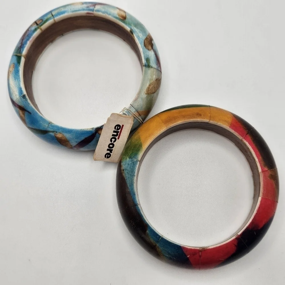 NEW VINTAGE Encore Acrylic Overlay Wood Wooden Round Bangle Bracelets Set of 2